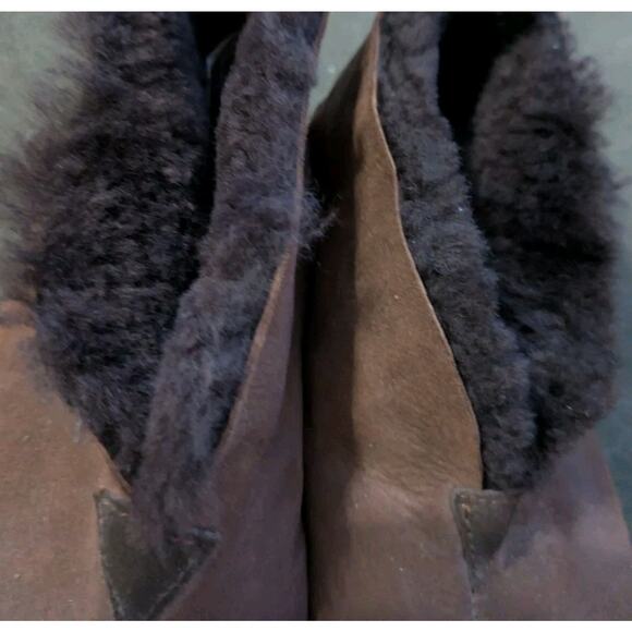 Cabelas Suede Shearling Fur Slippers Mens 10 Chocolate Brown Moccasin Boots main image 10